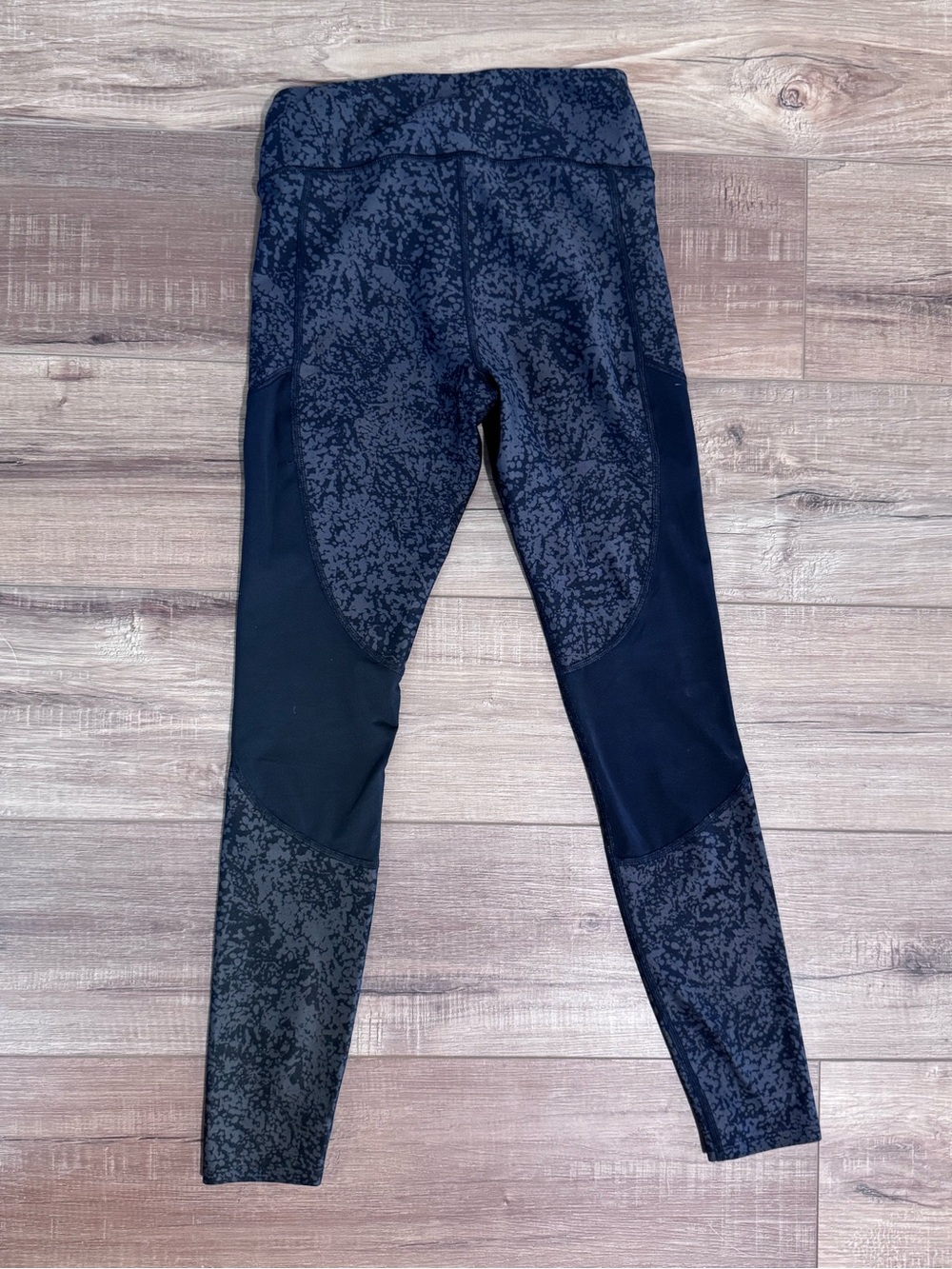 Under Armour Black/Charcoal Printed Performance Leggings - Picture 5 of 5